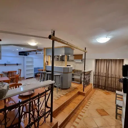 Hostel Centrum Wellness Debreţin