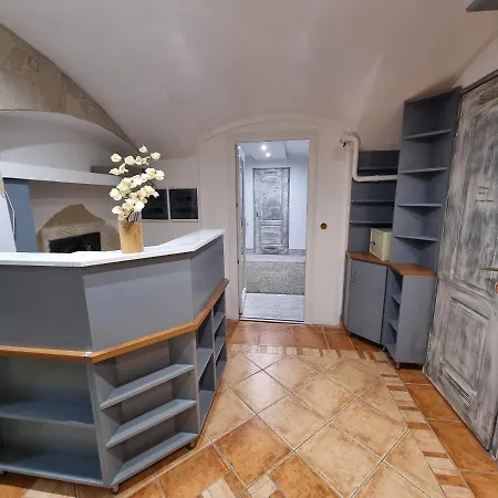 Centrum Wellness Hostel *