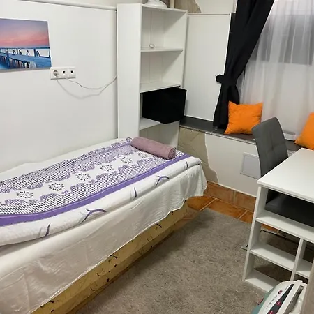 Centrum Wellness Hostel *