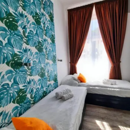 Centrum Wellness Hostel *